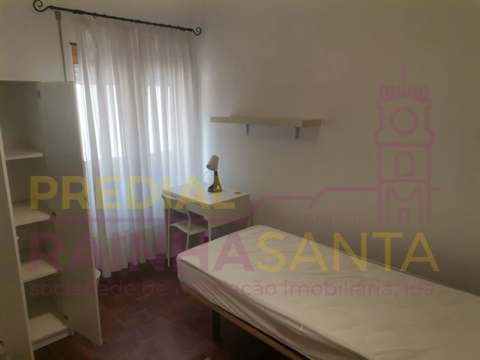 Quarto para Arrendamento em Sé Nova, Santa Cruz, Almedina e São Bartolomeu Foto 1