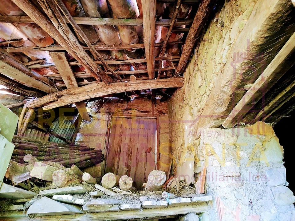 Quinta T4 para Venda em Arrifana Foto 8