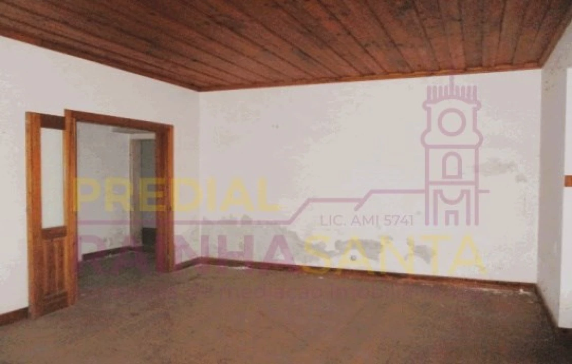 Moradia T6 para Venda em Santa Margarida da Coutada Foto 16