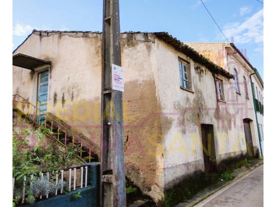 Moradia T2 para Venda em Semide e Rio Vide Foto 1