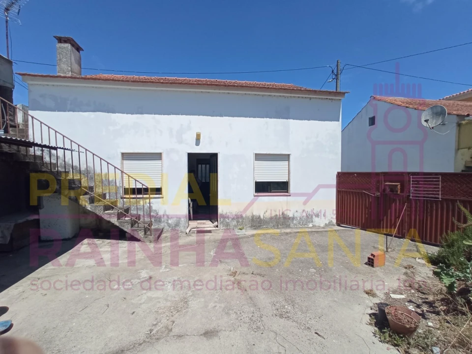 Moradia T2 para Venda em Santo Varão Foto 3