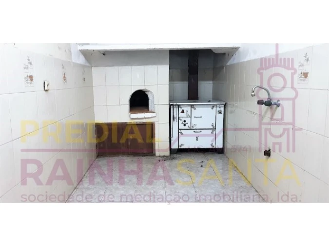 Moradia T3 para Venda em Poiares (Santo Andre) Foto 12