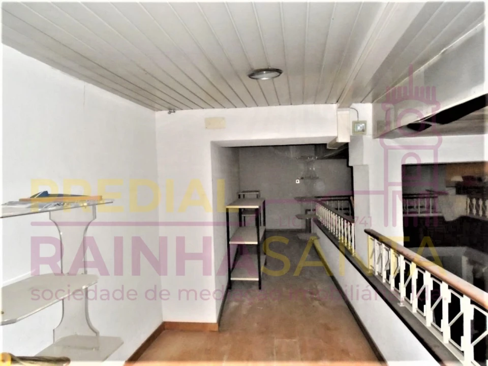 Prédio para Venda em Sé Nova, Santa Cruz, Almedina e São Bartolomeu Foto 3