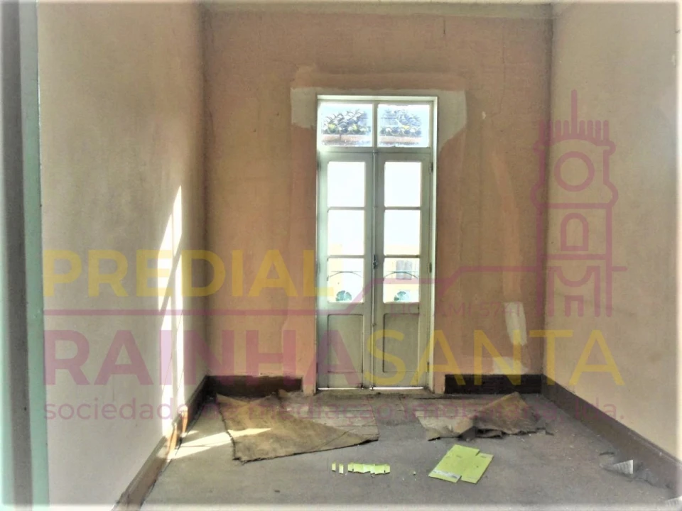 Prédio para Venda em Sé Nova, Santa Cruz, Almedina e São Bartolomeu Foto 11