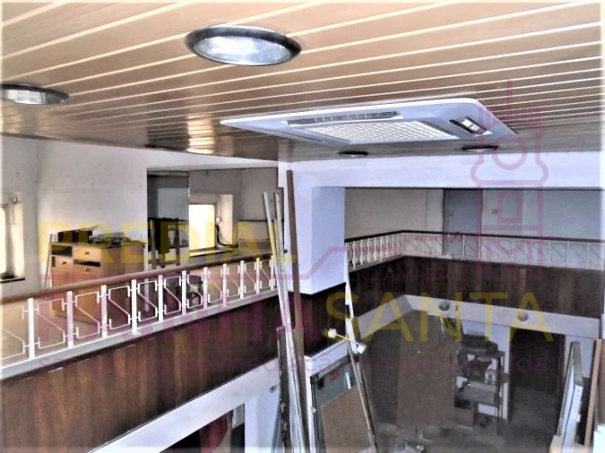 Prédio para Venda em Sé Nova, Santa Cruz, Almedina e São Bartolomeu Foto 1