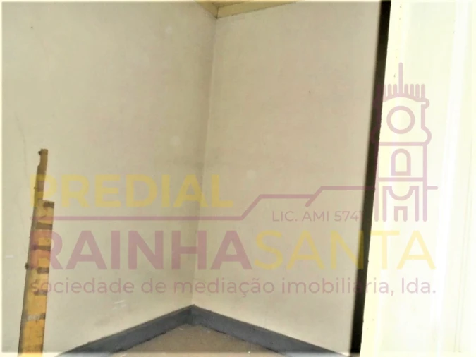 Prédio para Venda em Sé Nova, Santa Cruz, Almedina e São Bartolomeu Foto 18