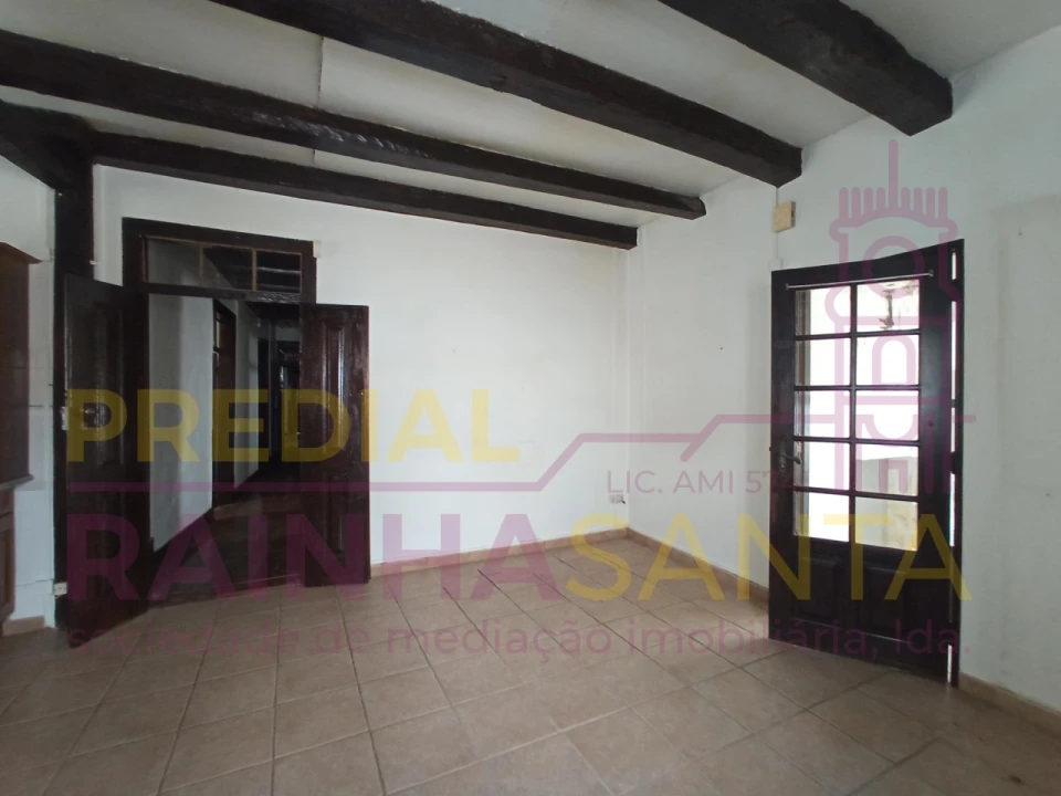 Moradia T5 para Venda em Abrunheira, Verride e Vila Nova da Barca Foto 2