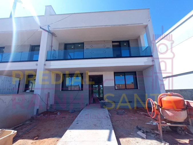 Moradia T5 para Venda em Buarcos Foto 1