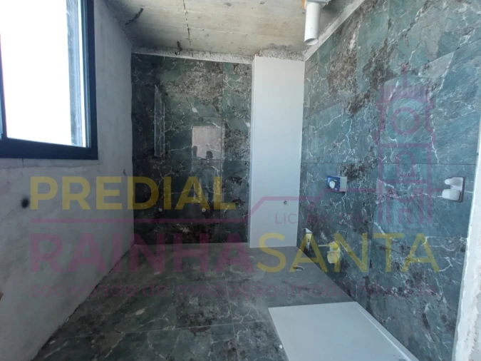 Moradia T5 para Venda em Buarcos Foto 4