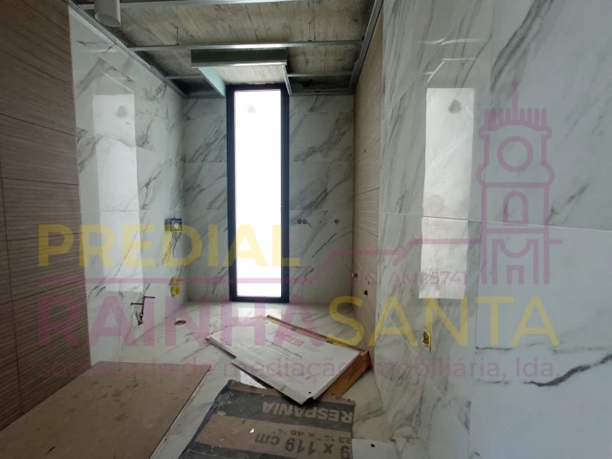 Moradia T5 para Venda em Buarcos Foto 9