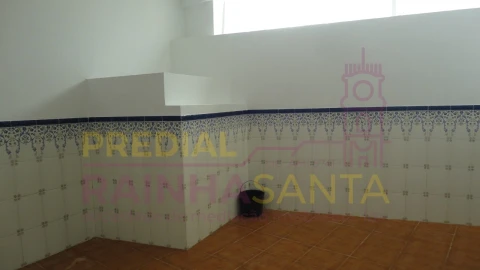 Moradia T2 para Venda em Souselas e Botão
