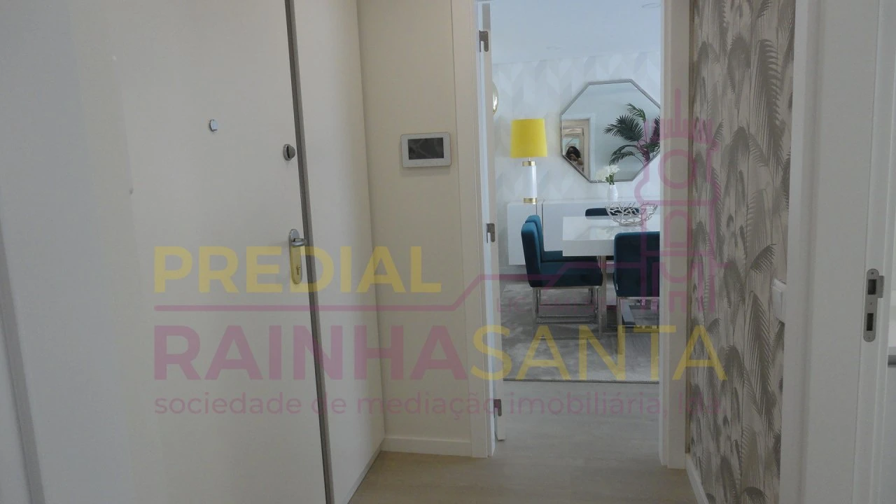 Apartamento T4 para Venda em Buarcos Foto 9