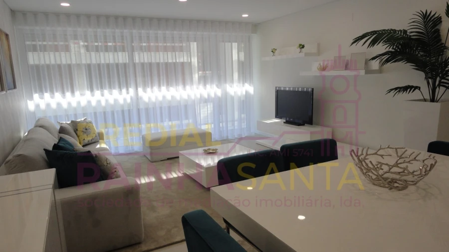 Apartamento T4 para Venda em Buarcos Foto 3