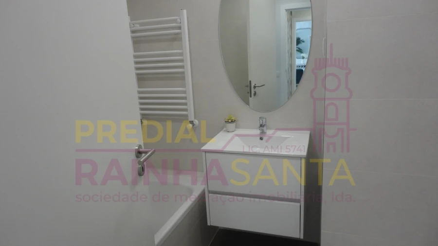 Apartamento T4 para Venda em Buarcos Foto 13