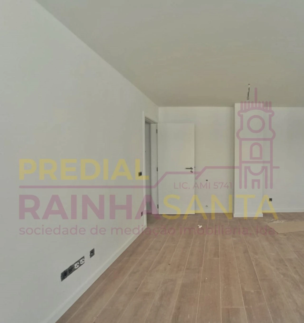 Apartamento T2 para Venda em Buarcos Foto 4