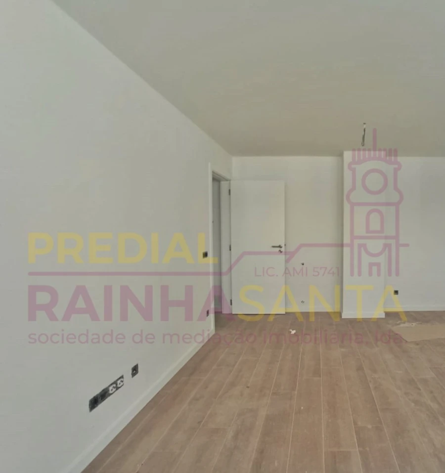 Apartamento T2 para Venda em Buarcos Foto 4