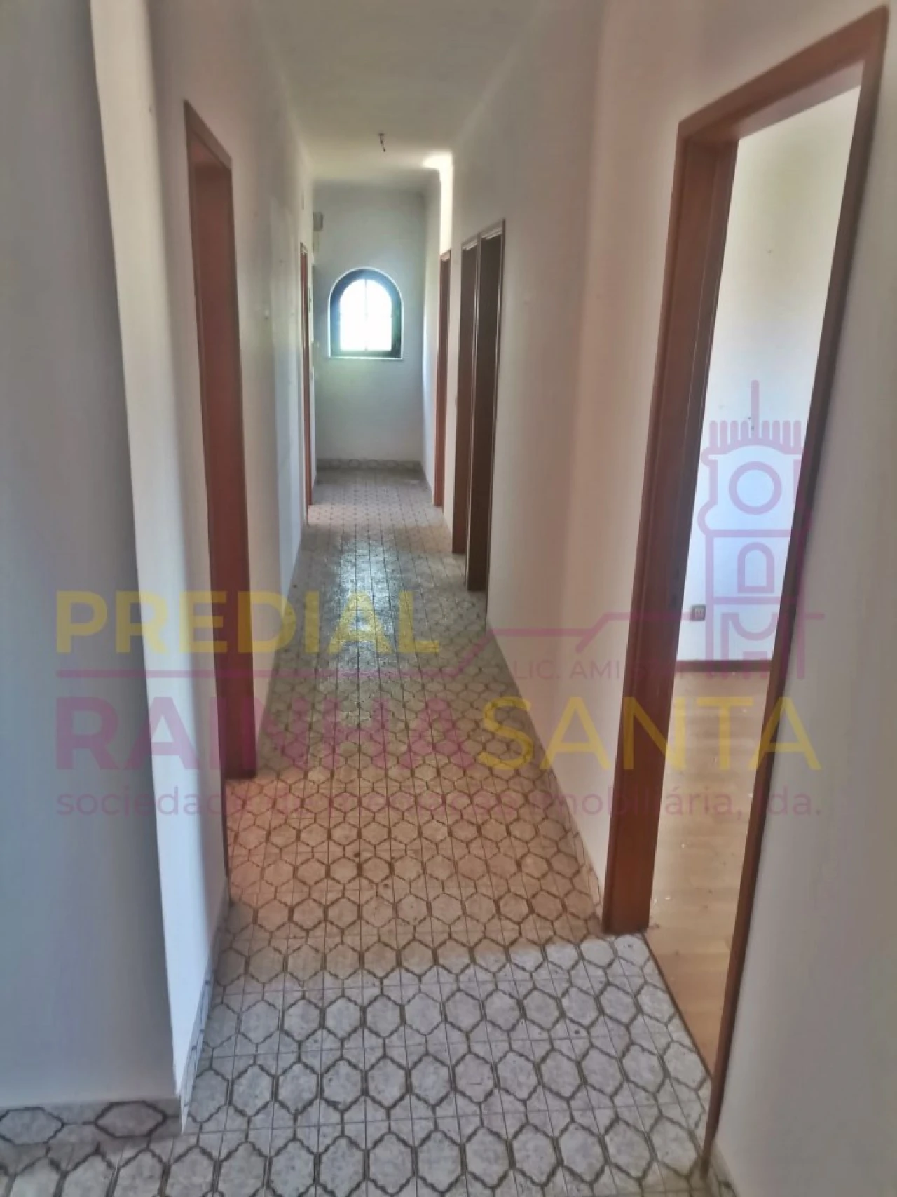 Moradia T5 para Venda em Cernache Foto 13