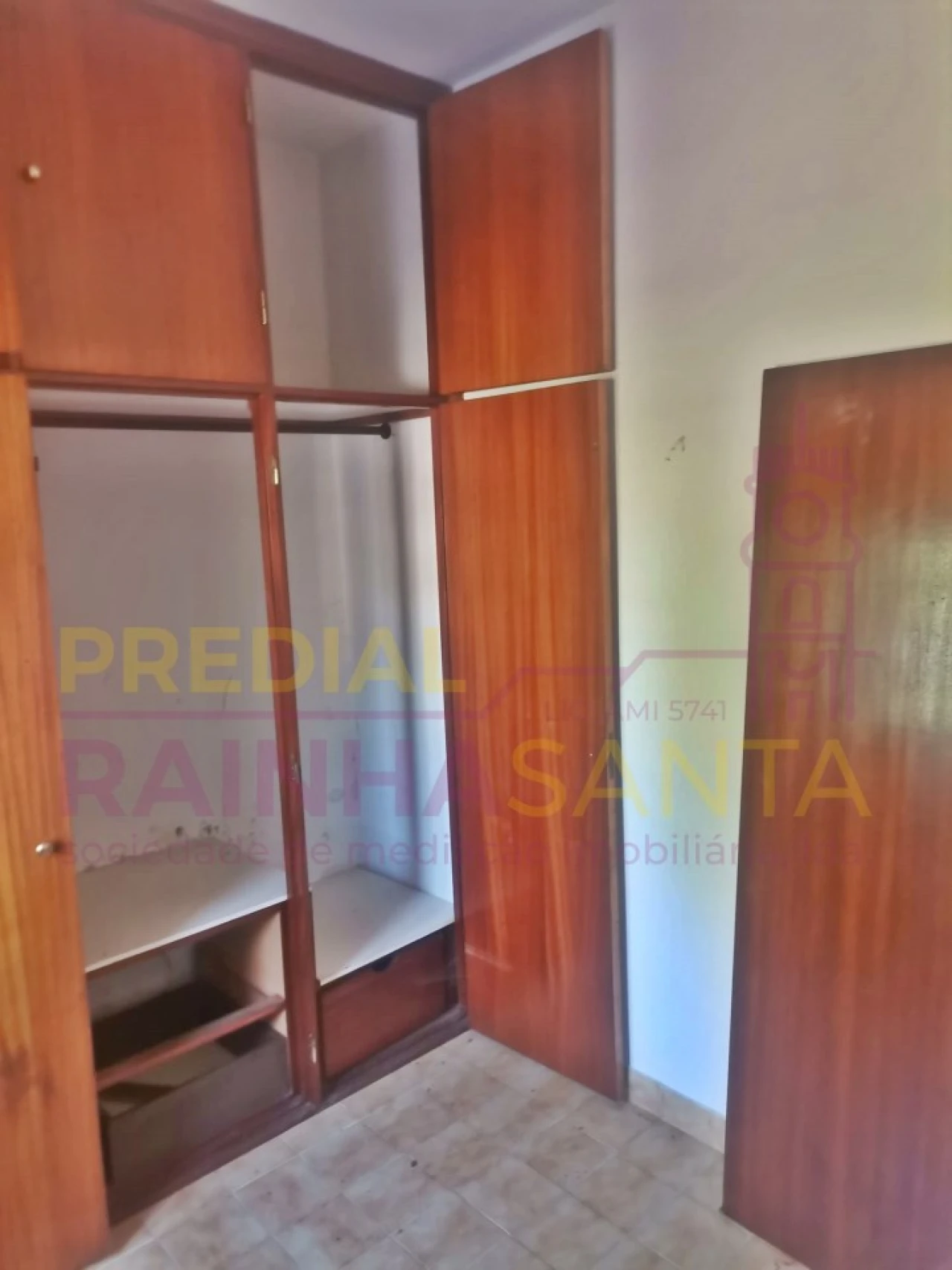 Moradia T5 para Venda em Cernache Foto 15