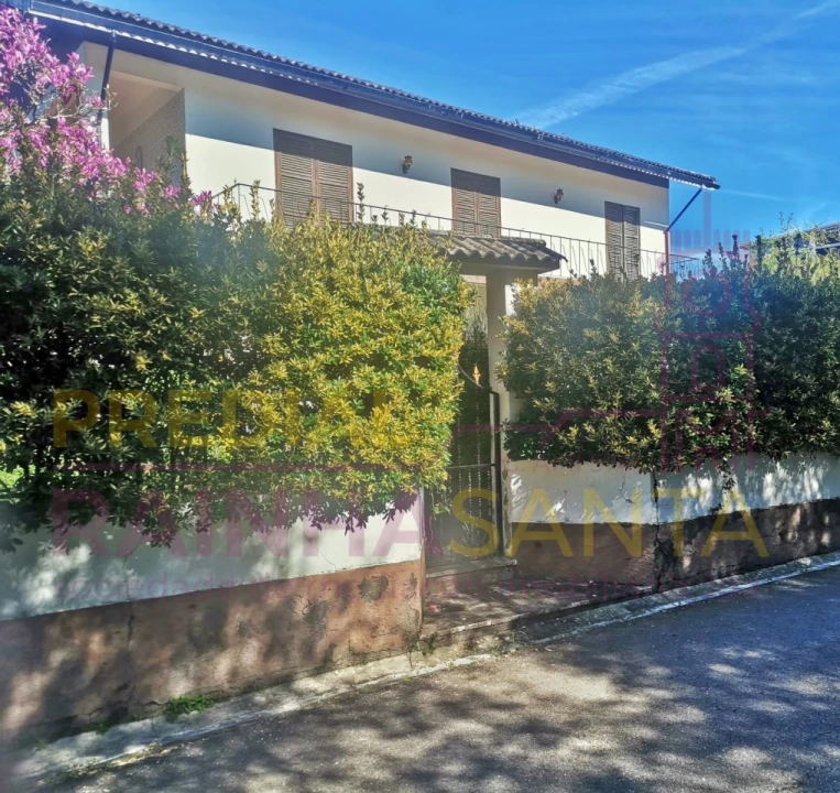 Moradia T5 para Venda em Cernache Foto 2