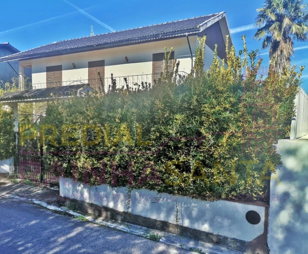 Moradia T5 para Venda em Cernache