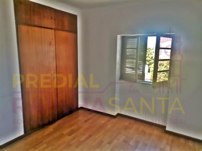 Moradia T5 para Venda em Cernache Foto 27