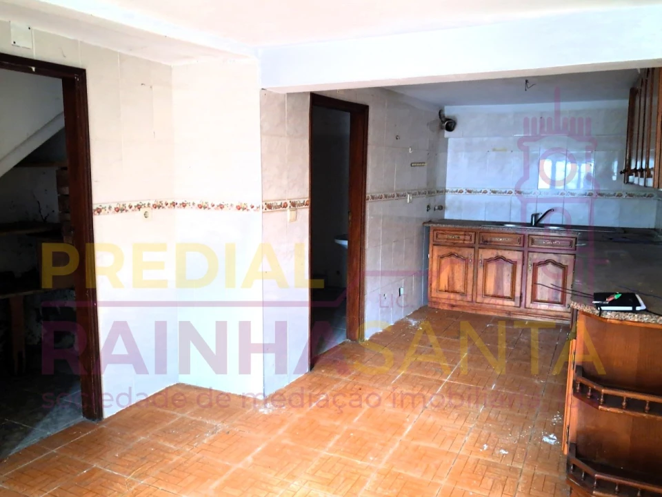 Moradia para Venda em Candosa Foto 14