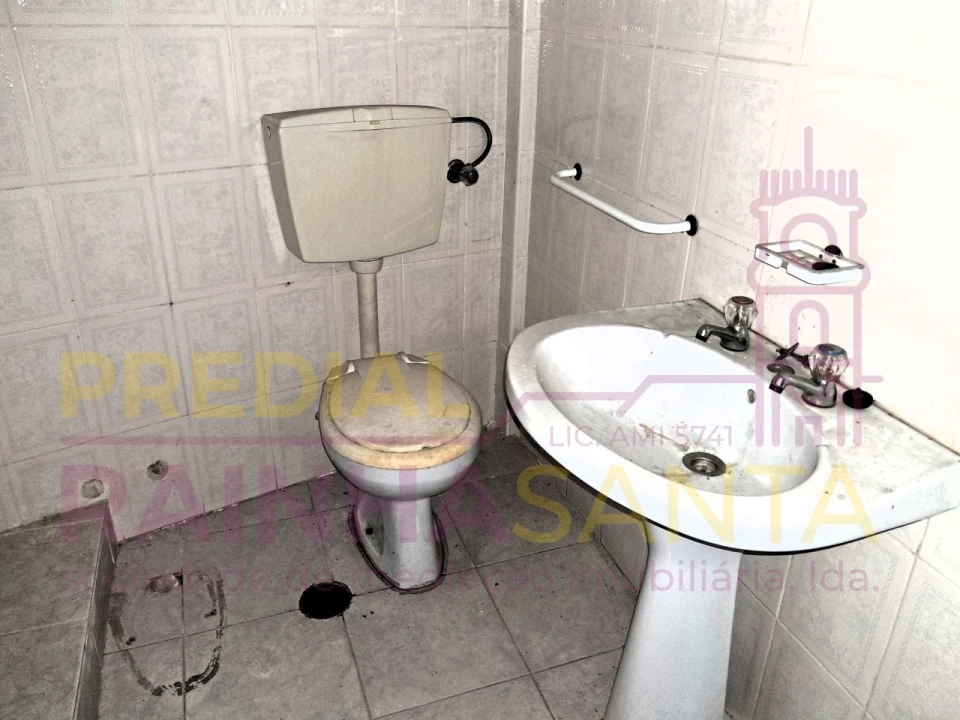 Moradia para Venda em Candosa Foto 11