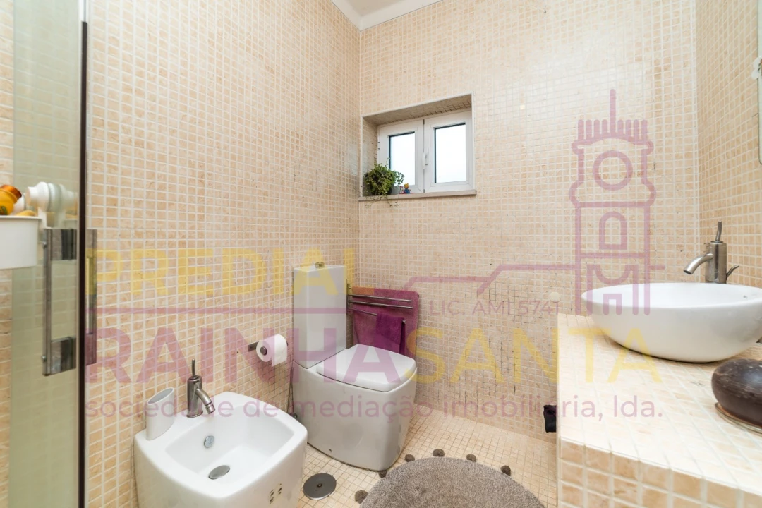 Moradia T3 para Venda em Gandaras Foto 23