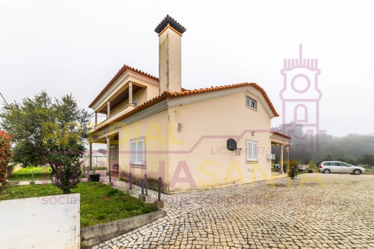 Moradia T3 para Venda em Gandaras Foto 3