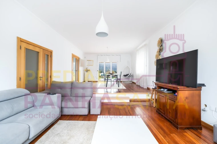 Moradia T3 para Venda em Gandaras Foto 8