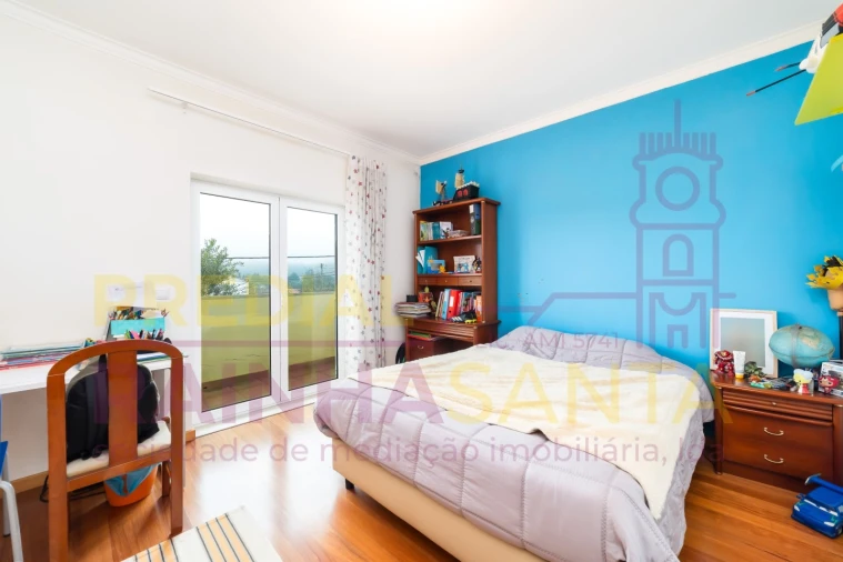 Moradia T3 para Venda em Gandaras Foto 12