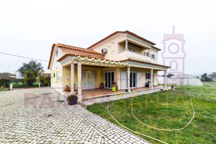 Moradia T3 para Venda em Gandaras Foto 2