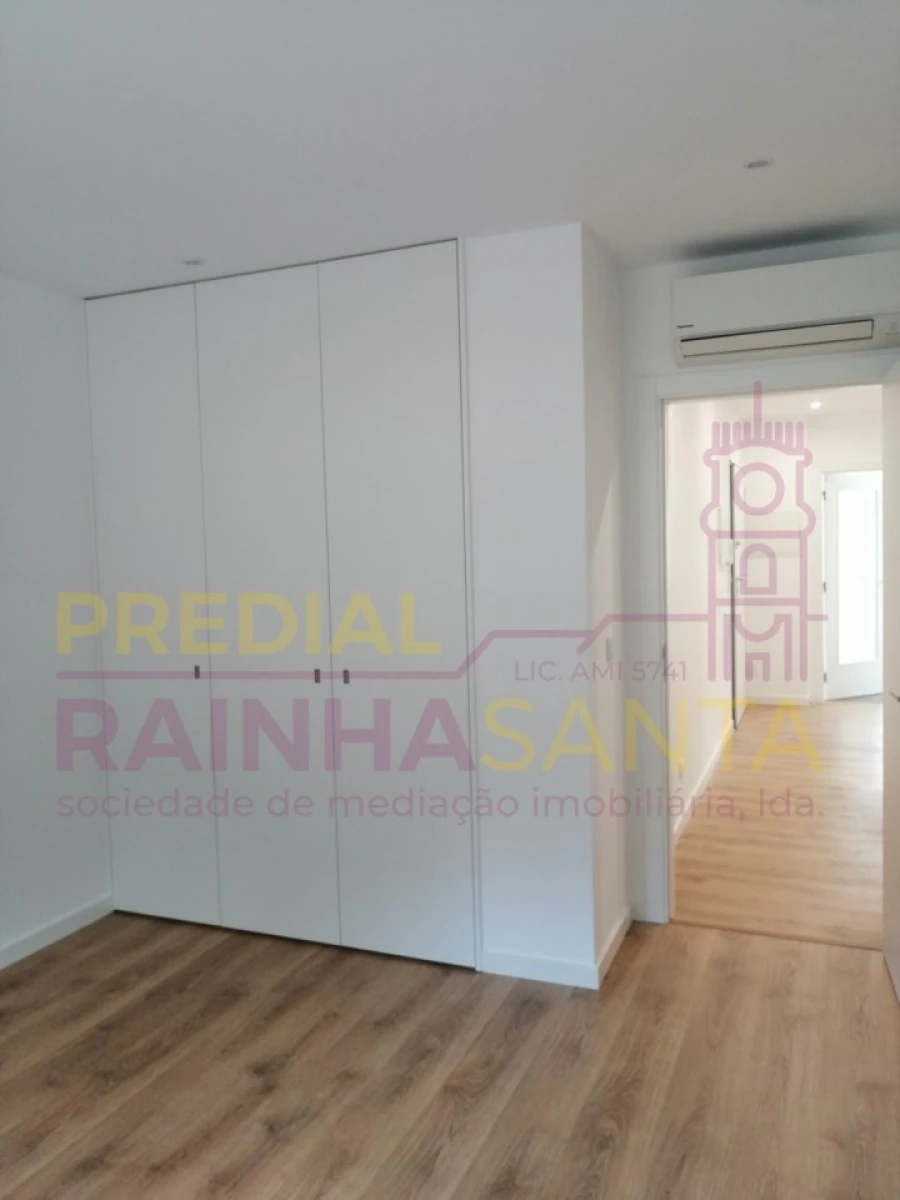 Apartamento T3 para Venda em Eiras e São Paulo de Frades Foto 4