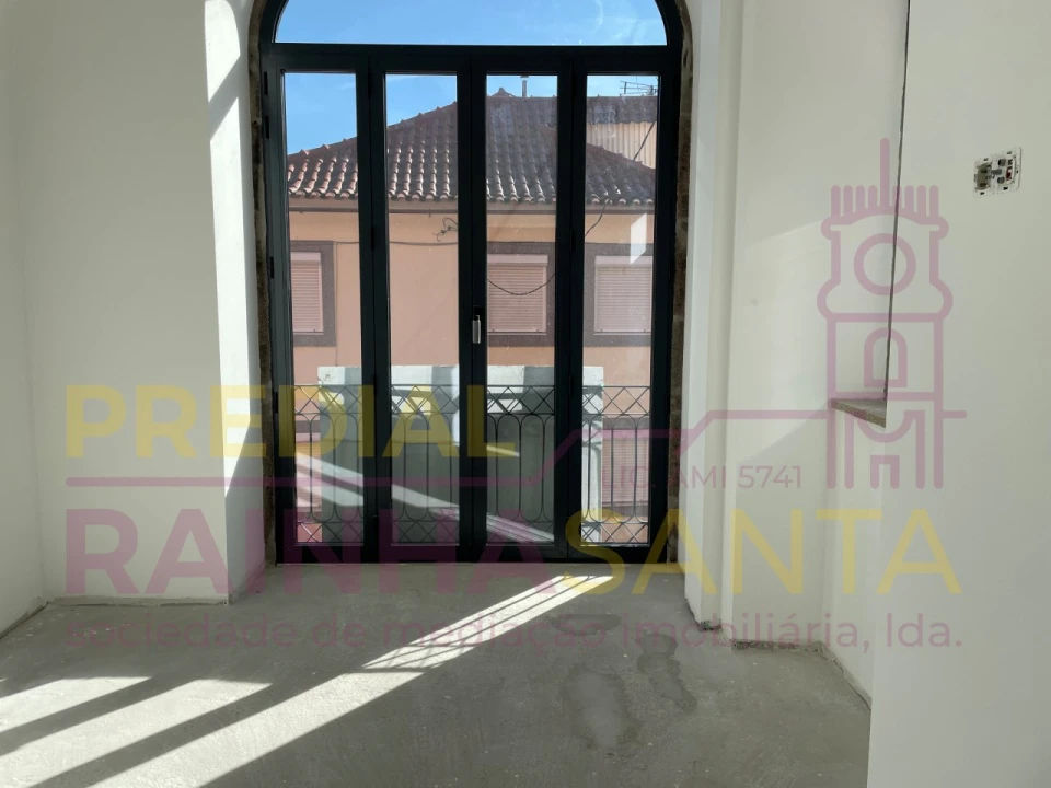 Prédio para Venda em Vila Cova de Alva e Anseriz Foto 13