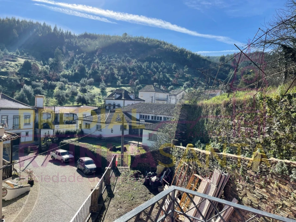 Prédio para Venda em Vila Cova de Alva e Anseriz Foto 24