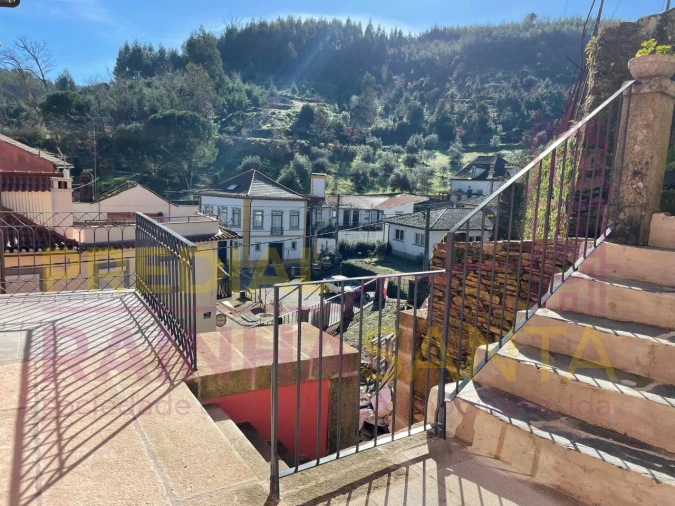 Prédio para Venda em Vila Cova de Alva e Anseriz Foto 23