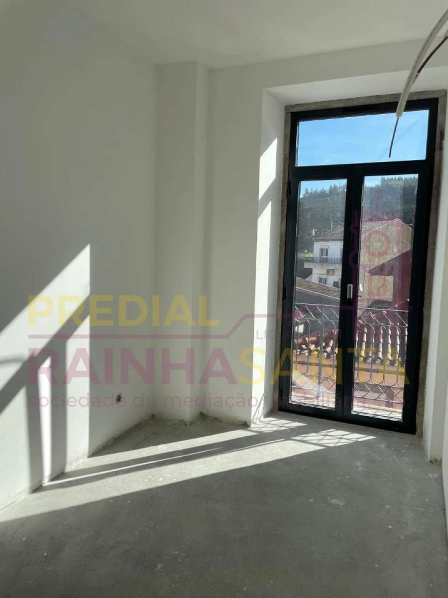 Prédio para Venda em Vila Cova de Alva e Anseriz Foto 17