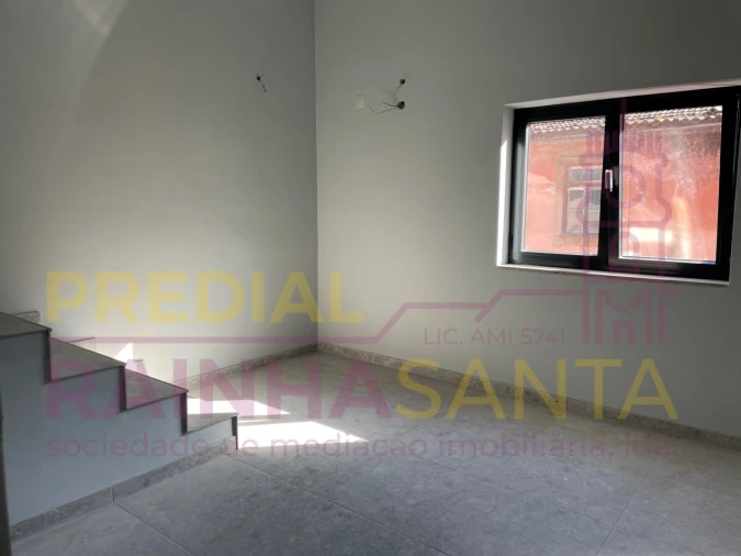 Prédio para Venda em Vila Cova de Alva e Anseriz Foto 12