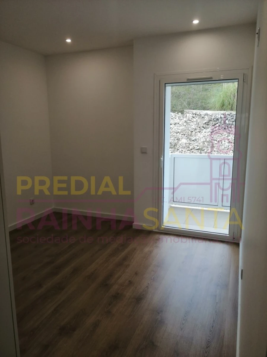 Apartamento T2 para Venda em Eiras e São Paulo de Frades Foto 10