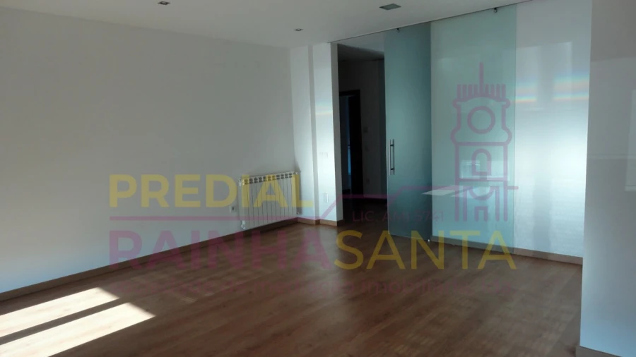 Apartamento T3 para Arrendamento em Santa Clara e Castelo Viegas Foto 7