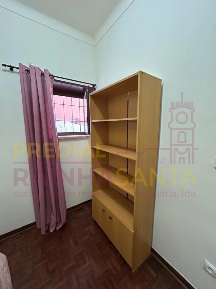Quarto para Arrendamento em Santa Clara e Castelo Viegas Foto 4
