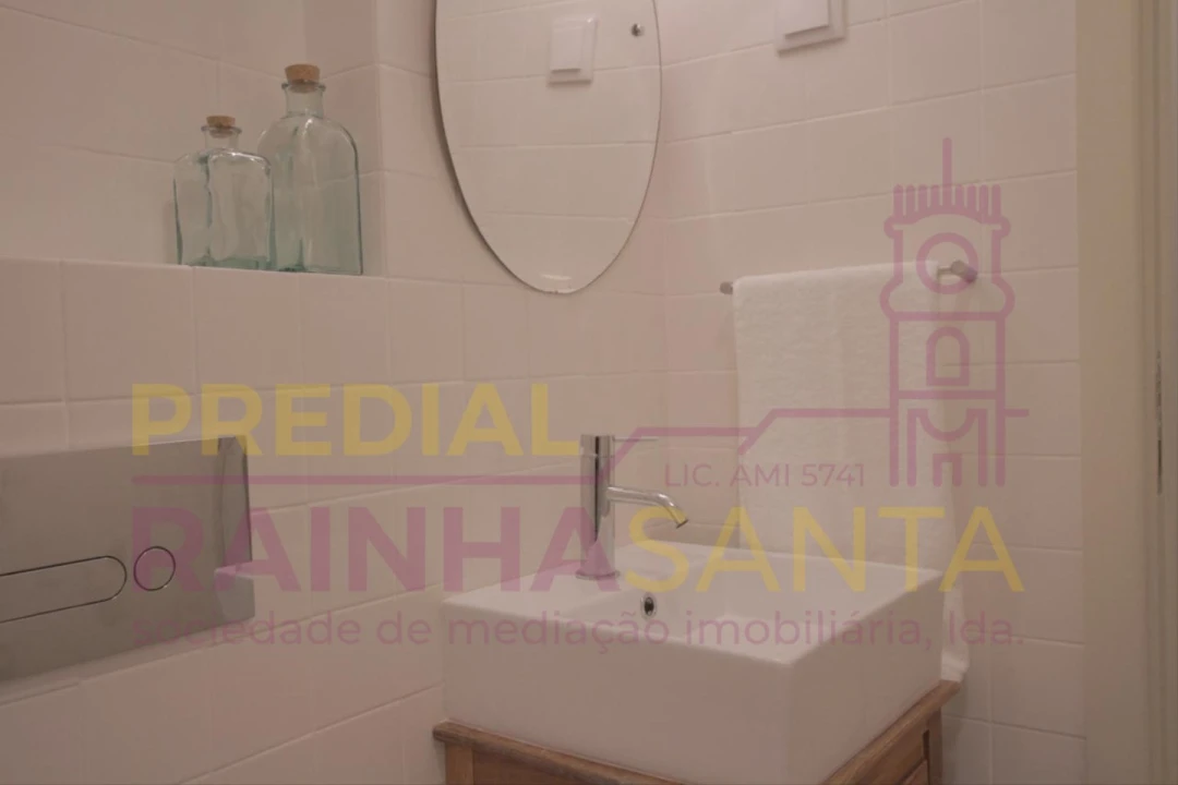 Apartamento T1 para Arrendamento em Sé Nova, Santa Cruz, Almedina e São Bartolomeu Foto 15