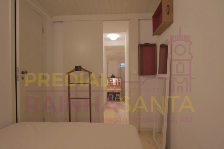 Apartamento T1 para Arrendamento em Sé Nova, Santa Cruz, Almedina e São Bartolomeu Foto 8