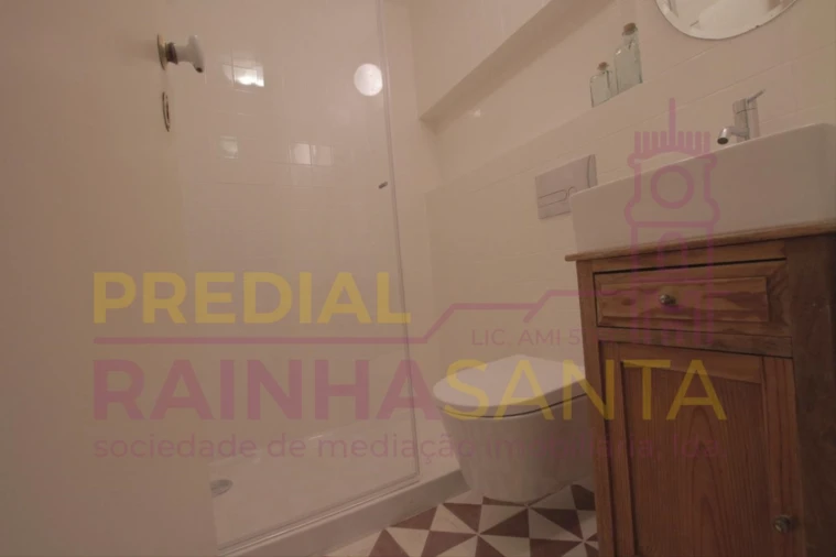 Apartamento T1 para Arrendamento em Sé Nova, Santa Cruz, Almedina e São Bartolomeu Foto 13