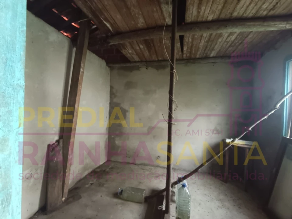 Moradia T1 para Venda em Tavarede Foto 8