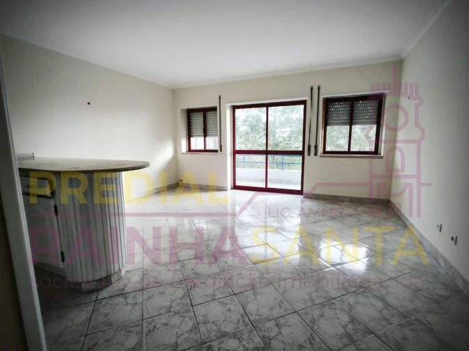 Apartamento T1 para Venda em São João das Lampas e Terrugem Foto 1