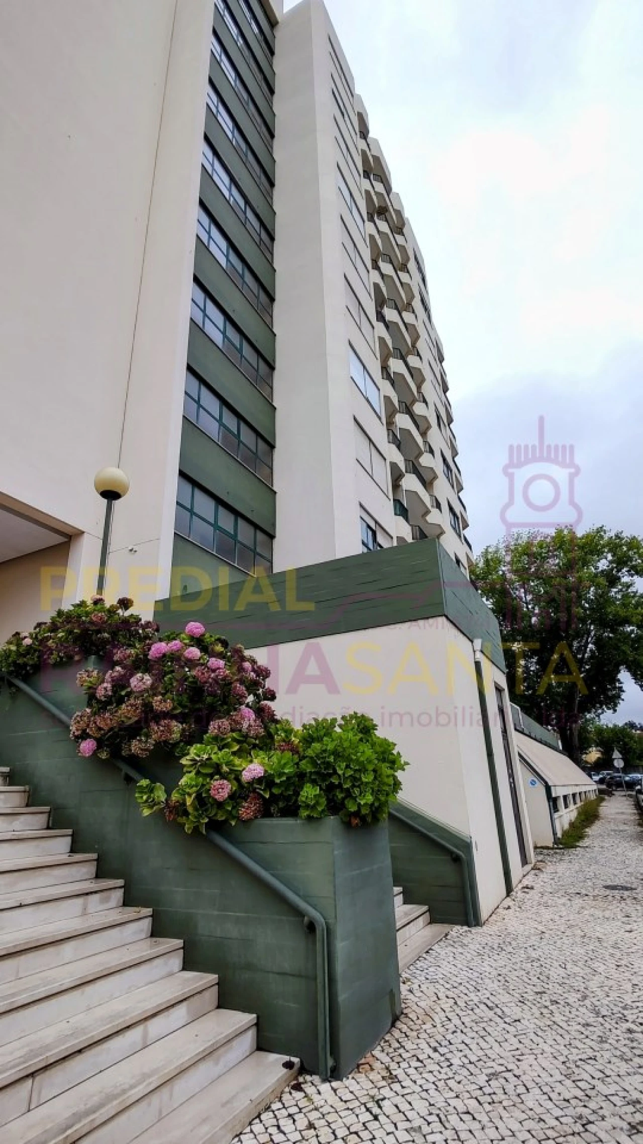 Apartamento T1 para Arrendamento em Sé Nova, Santa Cruz, Almedina e São Bartolomeu Foto 9