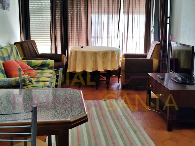 Quarto para Arrendamento em Santo Antonio dos Olivais Foto 4