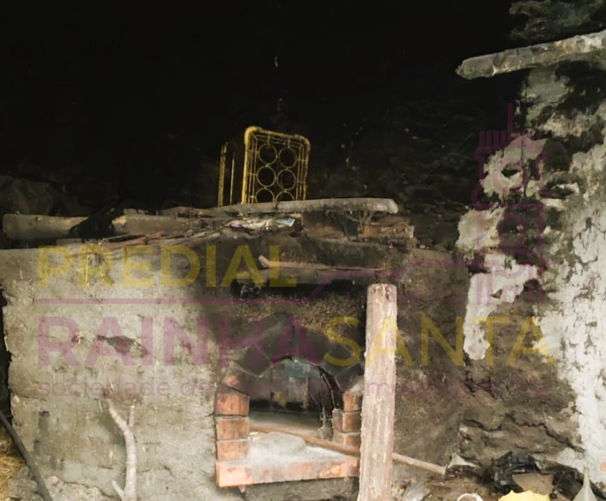 Moradia T4 para Venda em Arrifana Foto 17