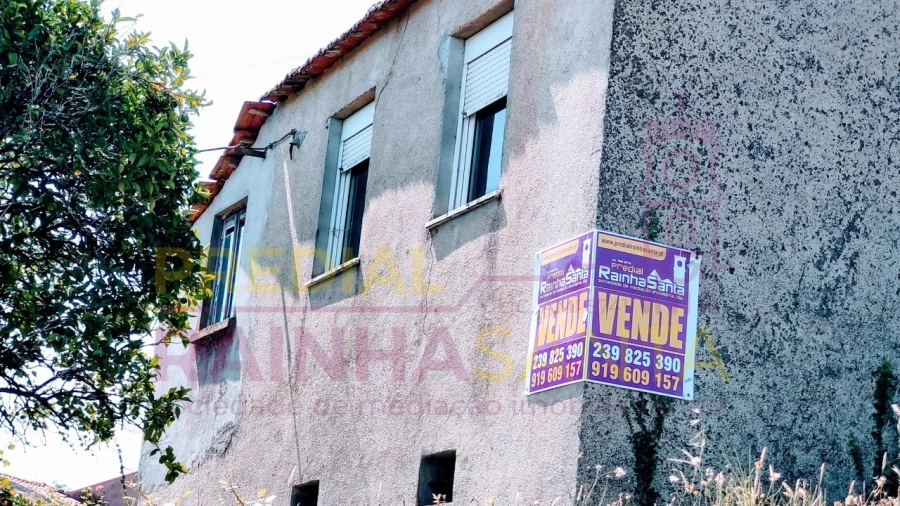 Moradia T2 para Venda em Arrifana Foto 2